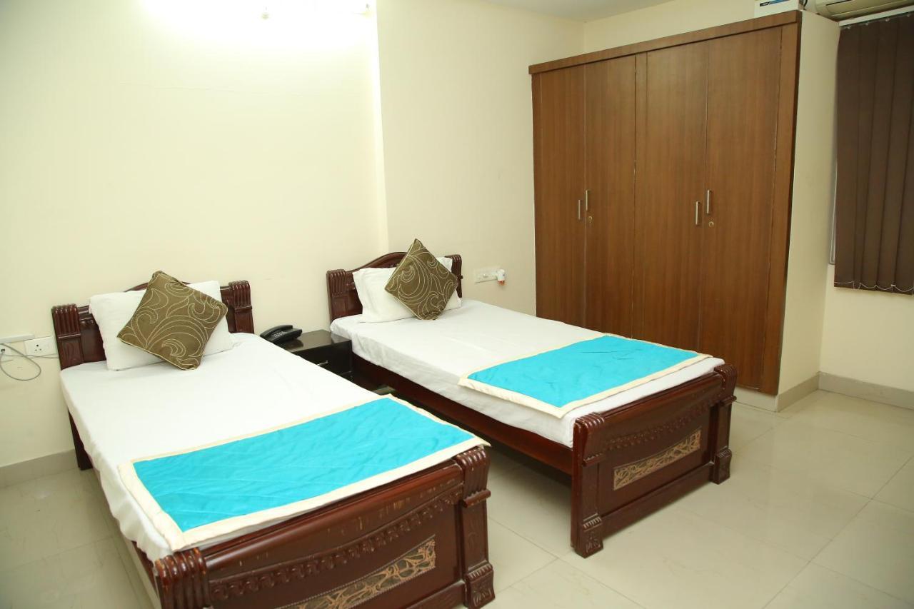Skyview Suites Hyderabad Exterior foto