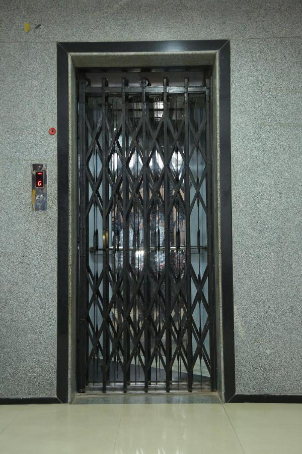 Skyview Suites Hyderabad Exterior foto