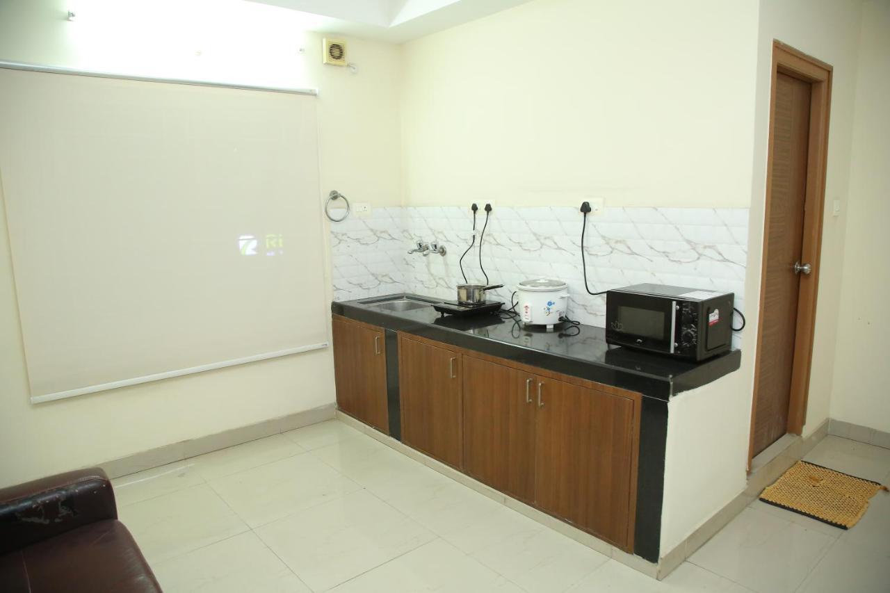 Skyview Suites Hyderabad Exterior foto